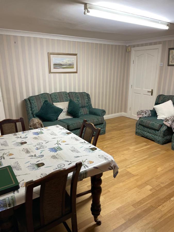 Large Townhouse With Gardens Apartment Kingscourt Exterior photo